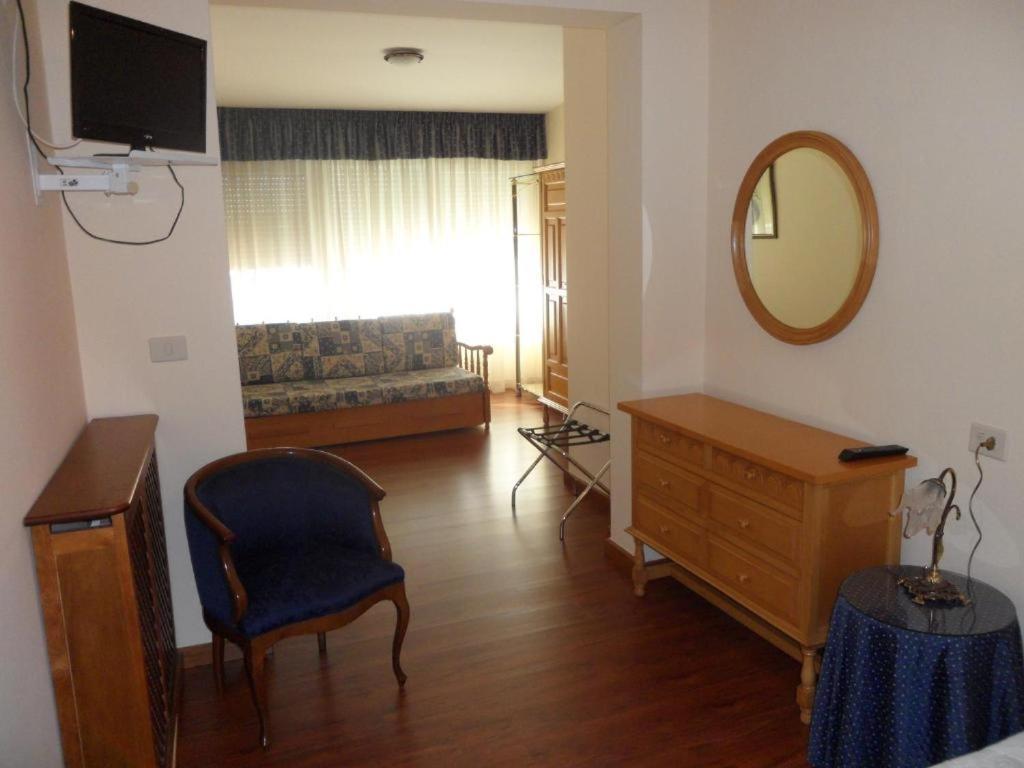 Hotel Avenida Baiona Sabaris Eksteriør billede