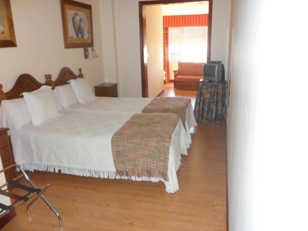 Hotel Avenida Baiona Sabaris Eksteriør billede
