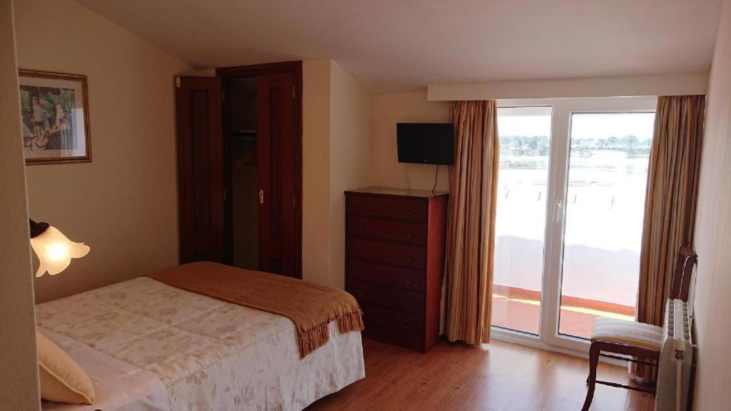 Hotel Avenida Baiona Sabaris Eksteriør billede