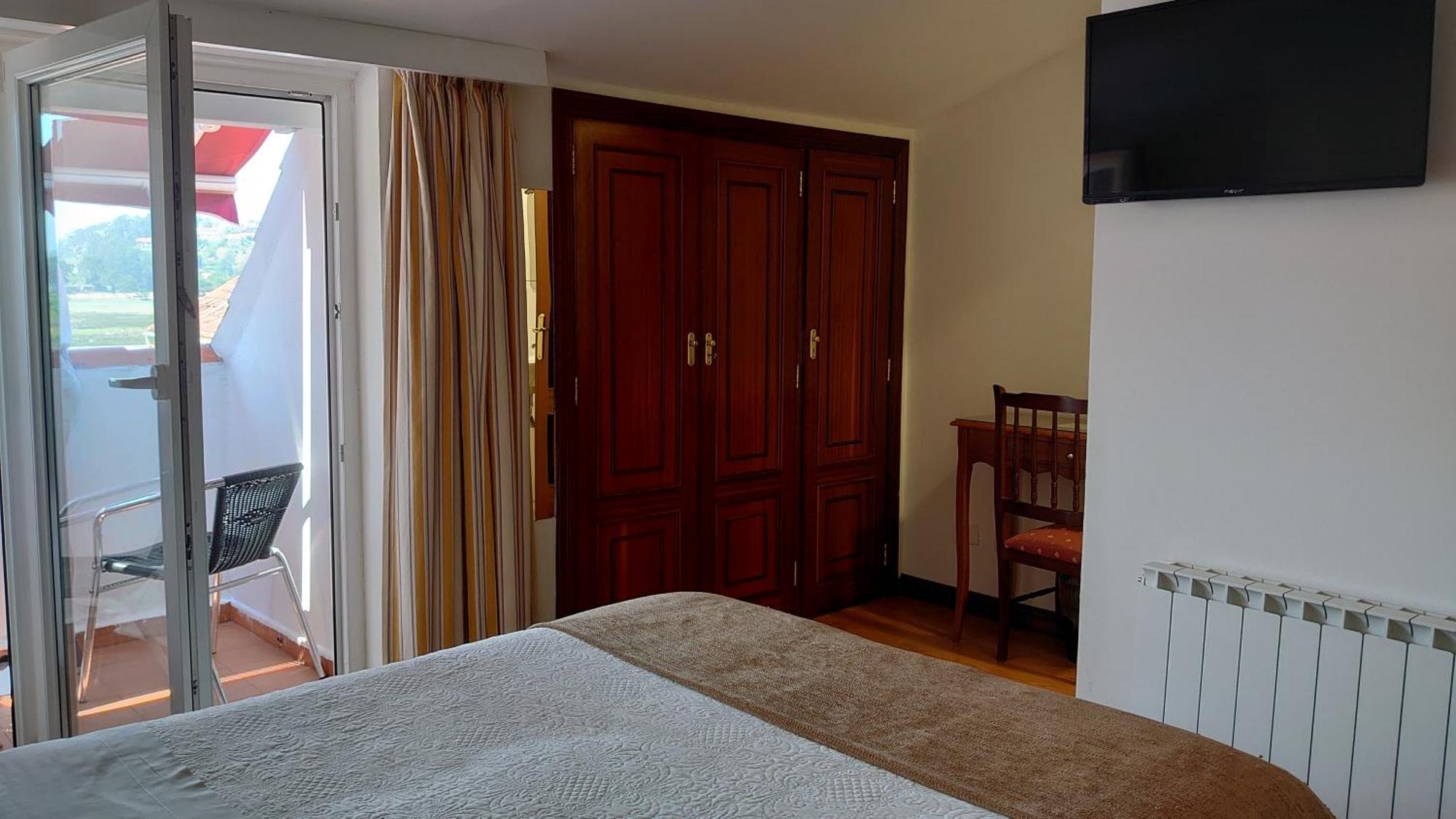 Hotel Avenida Baiona Sabaris Eksteriør billede